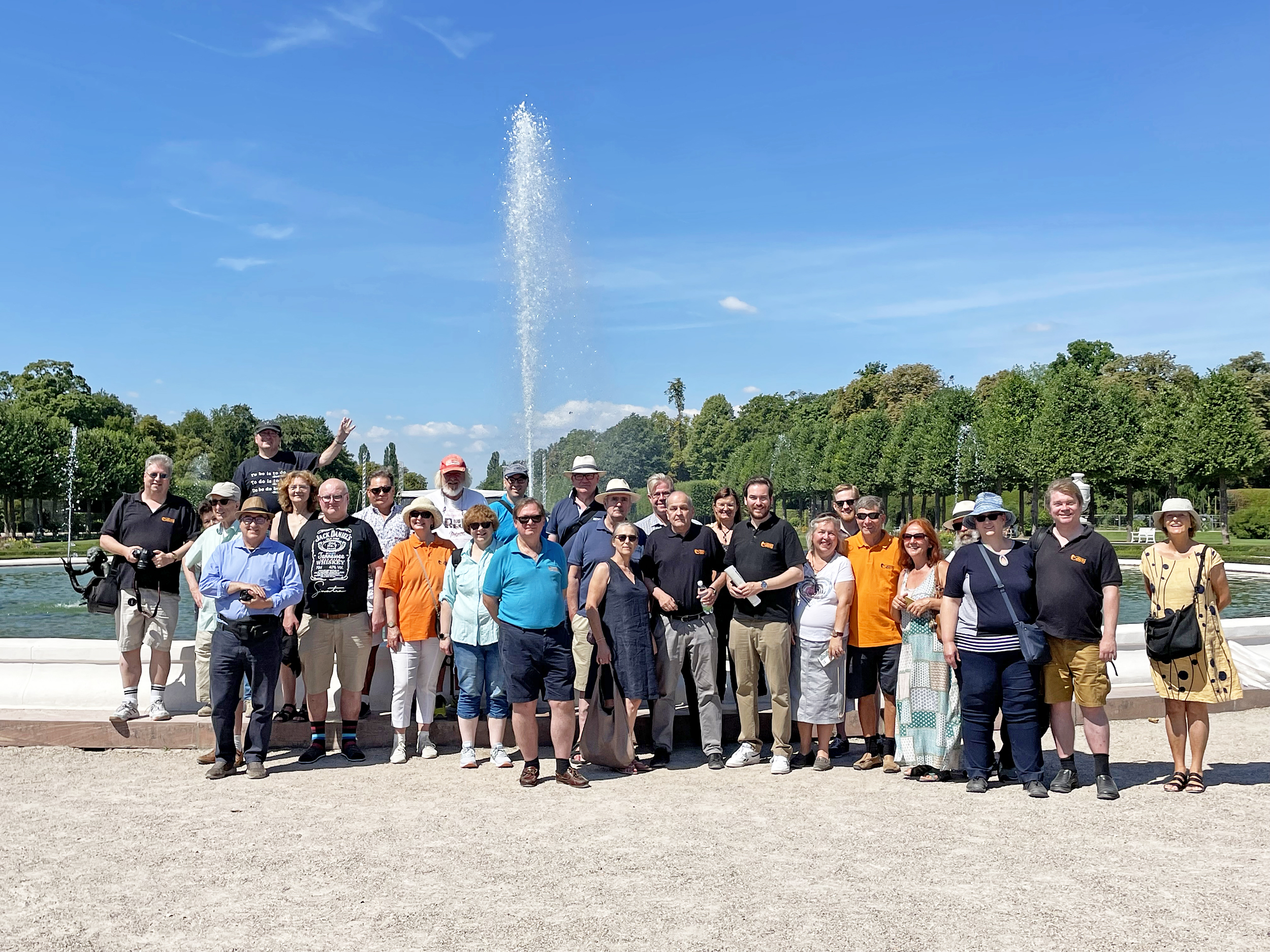 Gruppenfoto im Schwetzinger Schlossgarten