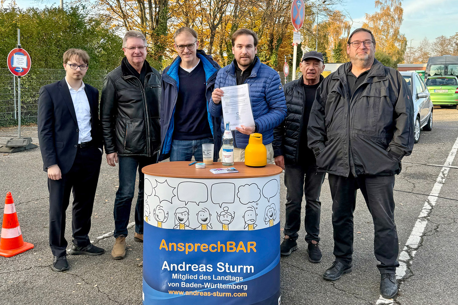 Brgerbus Plankstadt droht der Verlust der Gemeinntzigkeit / Landtagsabgeordneter Andreas Sturm (CDU) mit seiner AnsprechBAR vor Ort