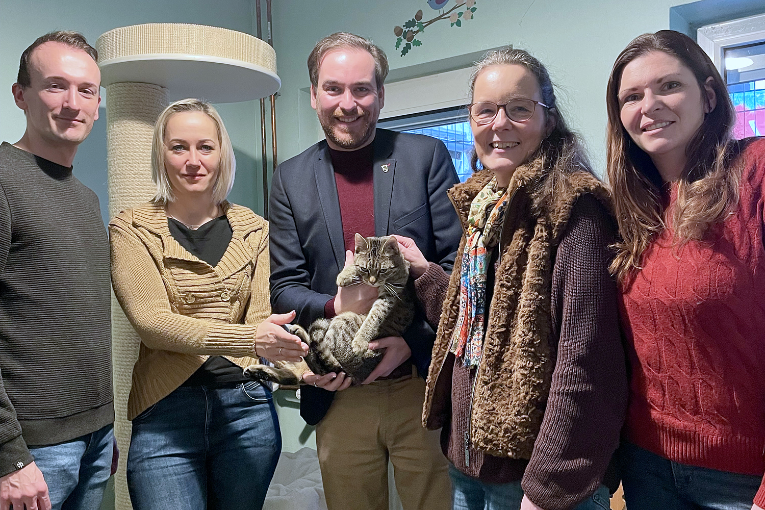 Andreas Sturm MdL besuchte den Tierschutzverein Schwetzingen. (Foto: Rudnik)