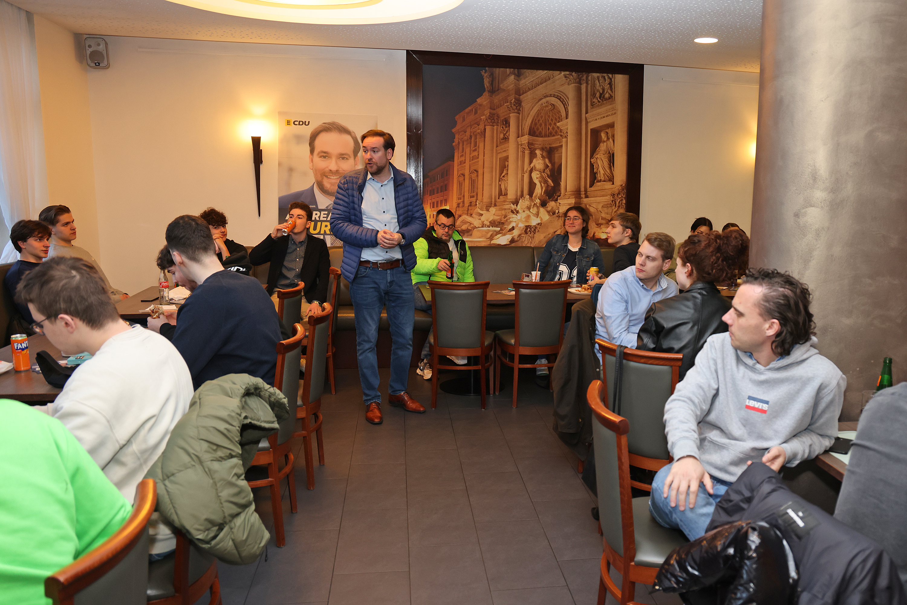 Oftersheim: St�rmischer Dialogabend mit D�nerpreisbremse.