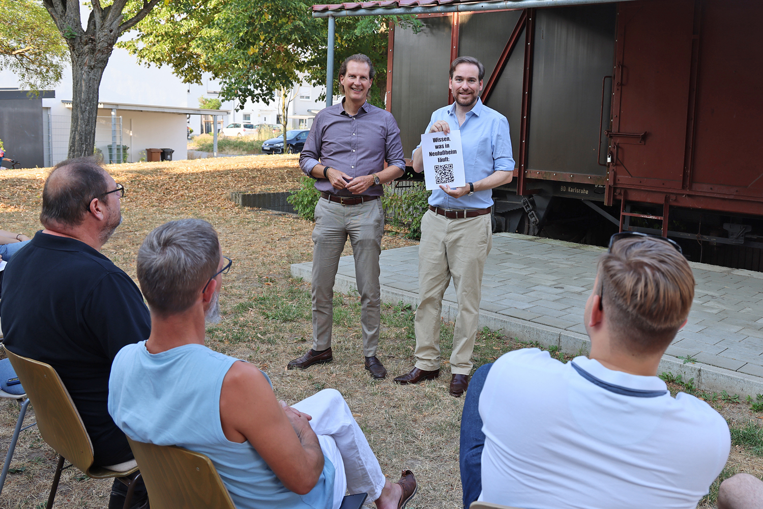 Olav Gutting MdB und Andreas Sturm MdL bei der CDU Neulu�heim. (Foto: Busse)